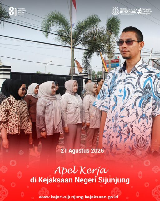 Kejari Sijunjung — Jumat, 21 Agustus 2026. Kejaksaan Negeri Sijunjung melaksanakan Apel Jumat yang dipimpin oleh Kepala Seksi Perdata dan Tata Usaha Negara, Bapak Afrinaldi, S.H., dan diikuti oleh seluruh pegawai Kejaksaan Negeri Sijunjung. Kegiatan ini berlangsung sebagai bagian dari pembinaan kedisiplinan serta kesiapan jajaran dalam melaksanakan tugas dan tanggung jawab.

Kegiatan apel menjadi sarana untuk meningkatkan kedisiplinan, memperkuat koordinasi, serta menyampaikan arahan dalam pelaksanaan tugas dan tanggung jawab. Seluruh pegawai diharapkan senantiasa menjaga integritas, profesionalitas, dan semangat dalam menjalankan tugas.

Melalui Apel Jumat, Kejaksaan Negeri Sijunjung terus memperkuat kebersamaan dan komitmen untuk memberikan kinerja serta pelayanan terbaik kepada masyarakat.

#kejaksaanri
#kejarisijunjung