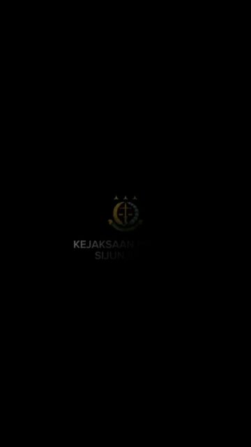 Kamis, 03 September 2026 — Sebagai wujud komitmen dalam memberikan pelayanan terbaik kepada masyarakat, Kejaksaan Negeri Sijunjung melalui Seksi Pemulihan Aset dan Pengelolaan Barang Bukti (PAPBB) melaksanakan layanan ANBYAR (Antar Barang Tanpa Bayar).

Layanan ANBYAR hadir untuk memberikan kemudahan bagi masyarakat dalam menerima kembali barang bukti yang telah memperoleh kekuatan hukum tetap (inkracht), dengan pengantaran barang bukti kepada pihak yang berhak tanpa dipungut biaya.

Tidak hanya sekadar mengembalikan barang bukti, ANBYAR menjadi bagian dari upaya Kejaksaan Negeri Sijunjung untuk menghadirkan pelayanan yang lebih dekat, mudah, dan responsif terhadap kebutuhan masyarakat.

Melalui pelayanan yang transparan, akuntabel, dan bebas dari pungutan, Kejaksaan Negeri Sijunjung terus memperkuat komitmen dalam pembangunan Zona Integritas menuju Wilayah Bebas dari Korupsi (WBK).

Karena bagi kami, pelayanan yang baik bukan hanya tentang menyelesaikan tugas, tetapi juga tentang memberikan kemudahan dan memastikan hak masyarakat terpenuhi.

ANBYAR — Barang Kembali, Masyarakat Terlayani.

•
•
Kejaksaan Negeri Sijunjung
INSAN SETIA!
Integritas, Santun, Siap melayani dengan Efektif, Transparan, Inovatif dan Akuntabel.

@kejaksaan.ri
@kejatisumbar
@kejari.sijunjung

#KejaksaanRI #KejaksaanNegeriSijunjung #KejatiSumbar #ANBYAR #AntarBarangTanpaBayar #BarangBukti #PengembalianBarangBukti #PemulihanAset #PelayananPublik #ZonaIntegritas #MenujuWBK #WBK #Integritas #BebasKorupsi #PelayananPrima #Transparan #Akuntabel #KepastianHukum #Sijunjung